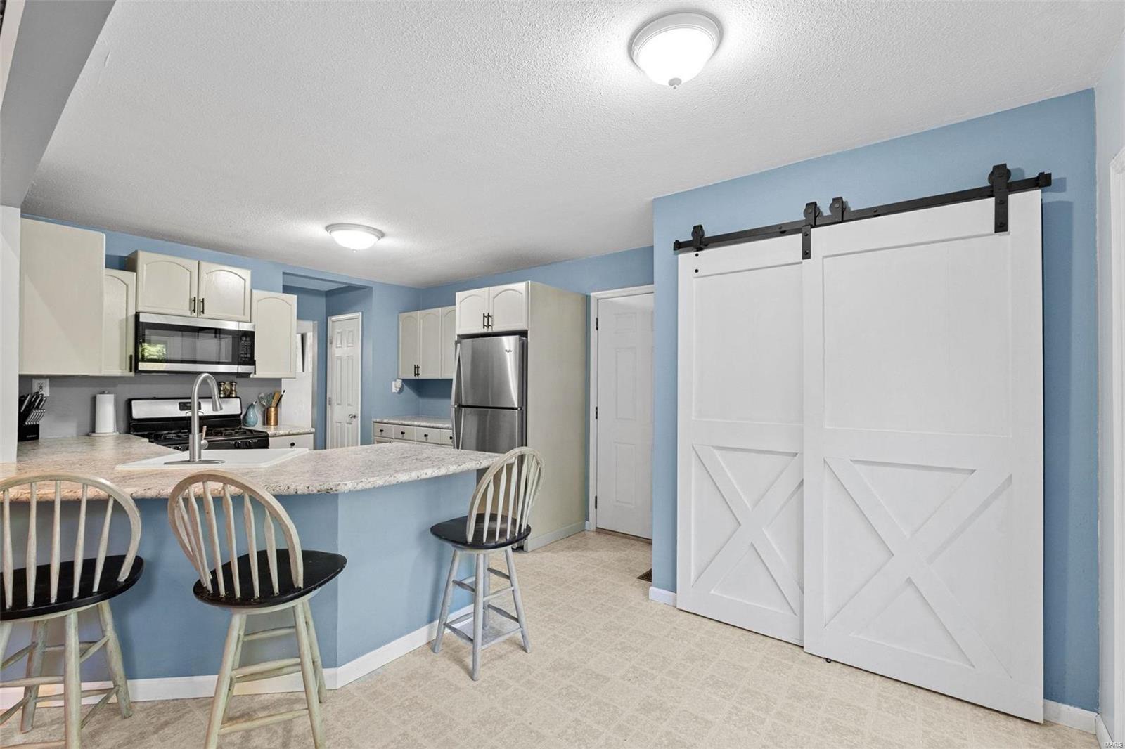109 West Hunters Ridge Valmeyer, IL 62295 - Photo 10 of 51