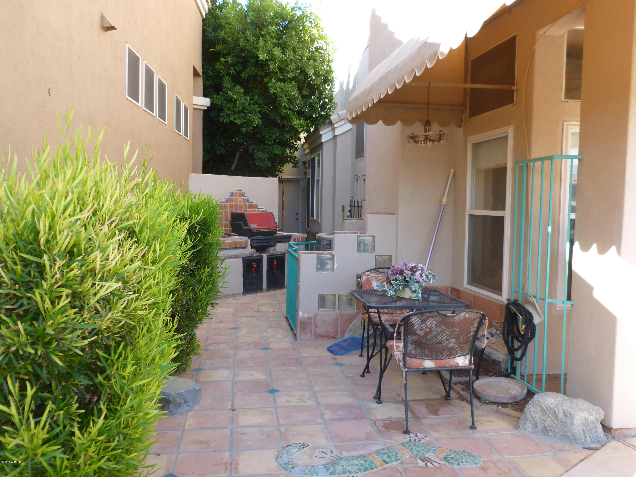 1135 East Frye Road Phoenix, AZ 85048 - Photo 44 of 60 Side yard with built-in bar BQ