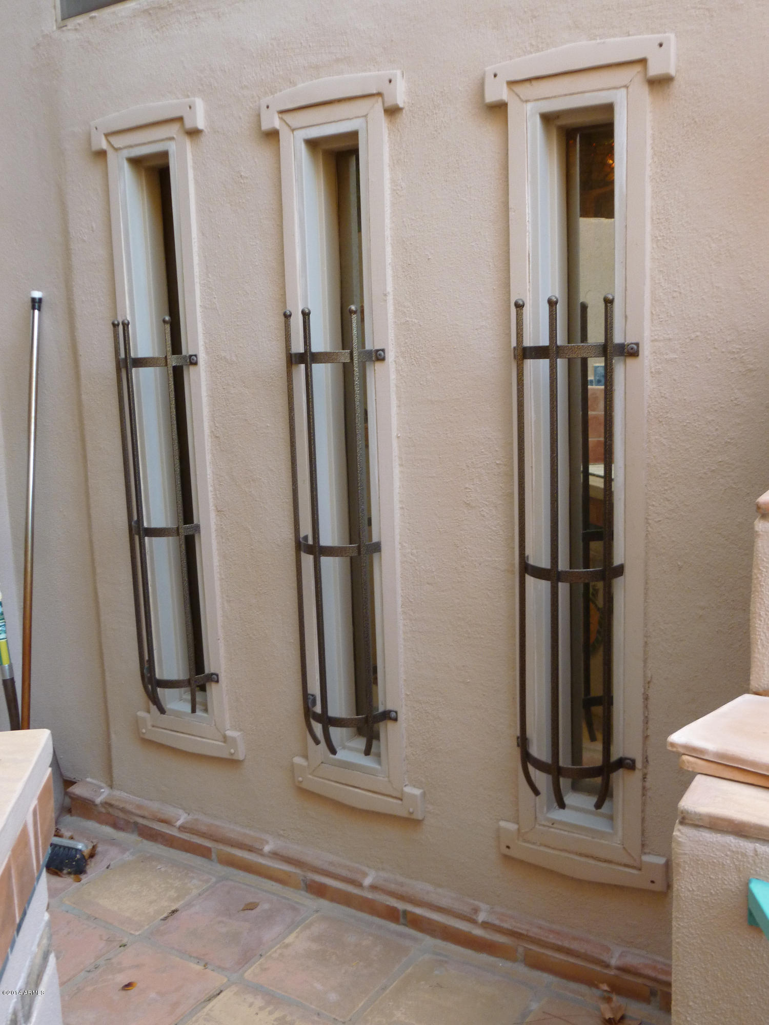 1135 East Frye Road Phoenix, AZ 85048 - Photo 53 of 60 Custom windows off dining