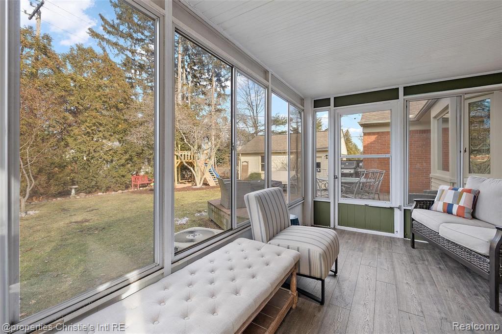 540 Shoreham Road Grosse Pointe Woods, MI 48236 - Photo 23 of 44
