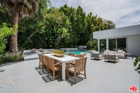 $4,250,000 | 816 North Kenter Avenue, Los Angeles, CA 90049