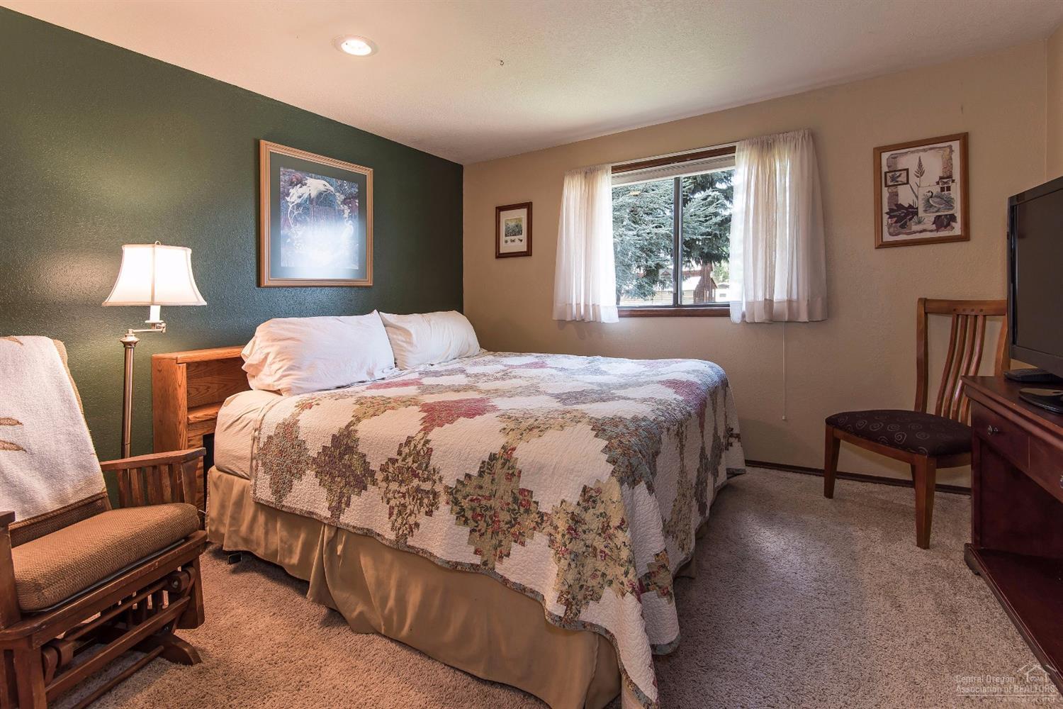 62570 Eagle Road Bend, OR 97701 - Photo 13 of 25 Additional Photo