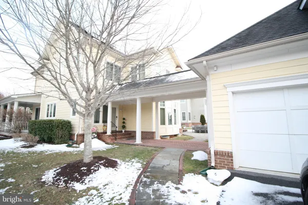 $2,100 | 102 Bullard Circle, Rockville, MD 20850