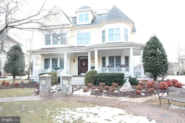 $2,100 | 102 Bullard Circle, Rockville, MD 20850