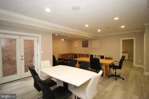 $2,100 | 102 Bullard Circle, Rockville, MD 20850