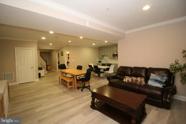 $2,100 | 102 Bullard Circle, Rockville, MD 20850