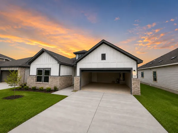 $331,900 | 164 Wind Hill, Jarrell, TX 76537
