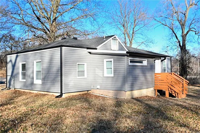 $199,900 | 11505 Grandview Road, Kansas City, MO 64137