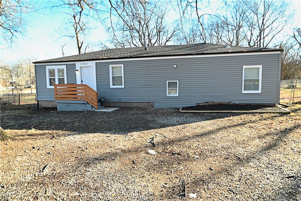 11505 Grandview Road Kansas City, MO 64137 - Photo 4 of 23