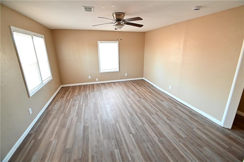 11505 Grandview Road Kansas City, MO 64137 - Photo 6 of 23