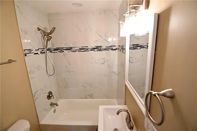 $199,900 | 11505 Grandview Road, Kansas City, MO 64137