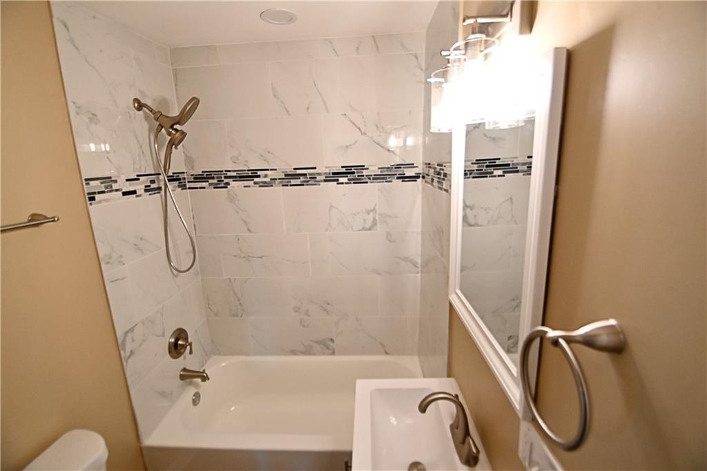 11505 Grandview Road Kansas City, MO 64137 - Photo 8 of 23