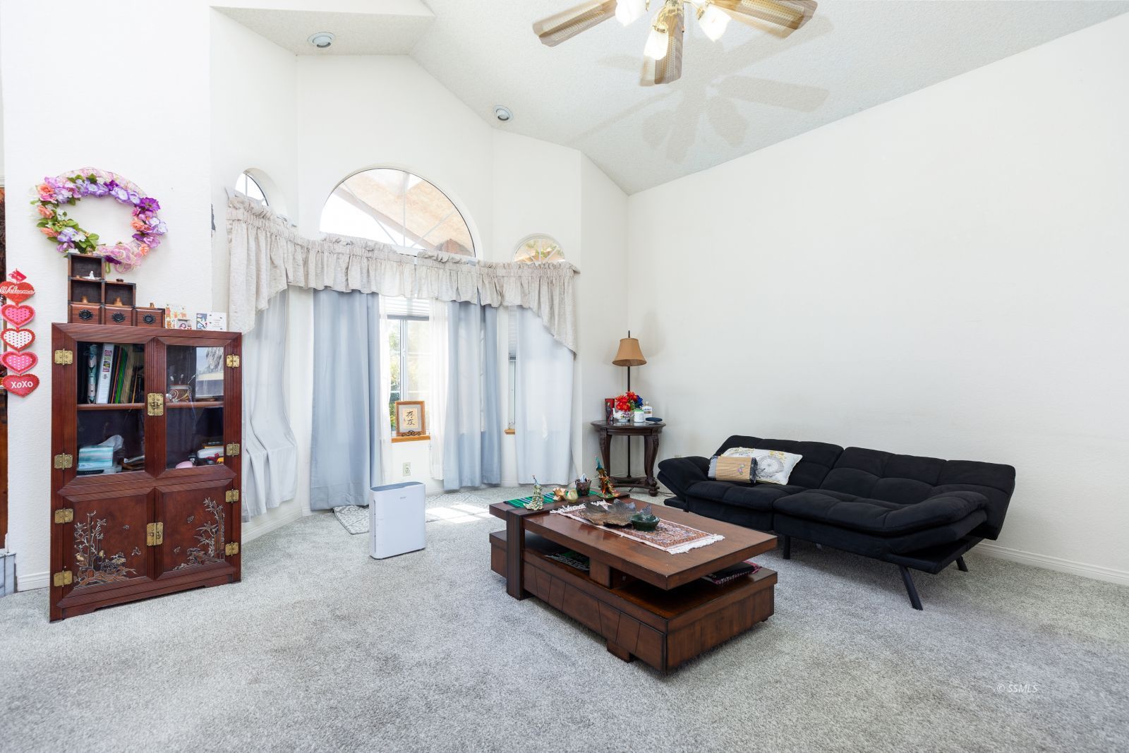 1220 Flora Way Ridgecrest, CA 93555 - Photo 10 of 37