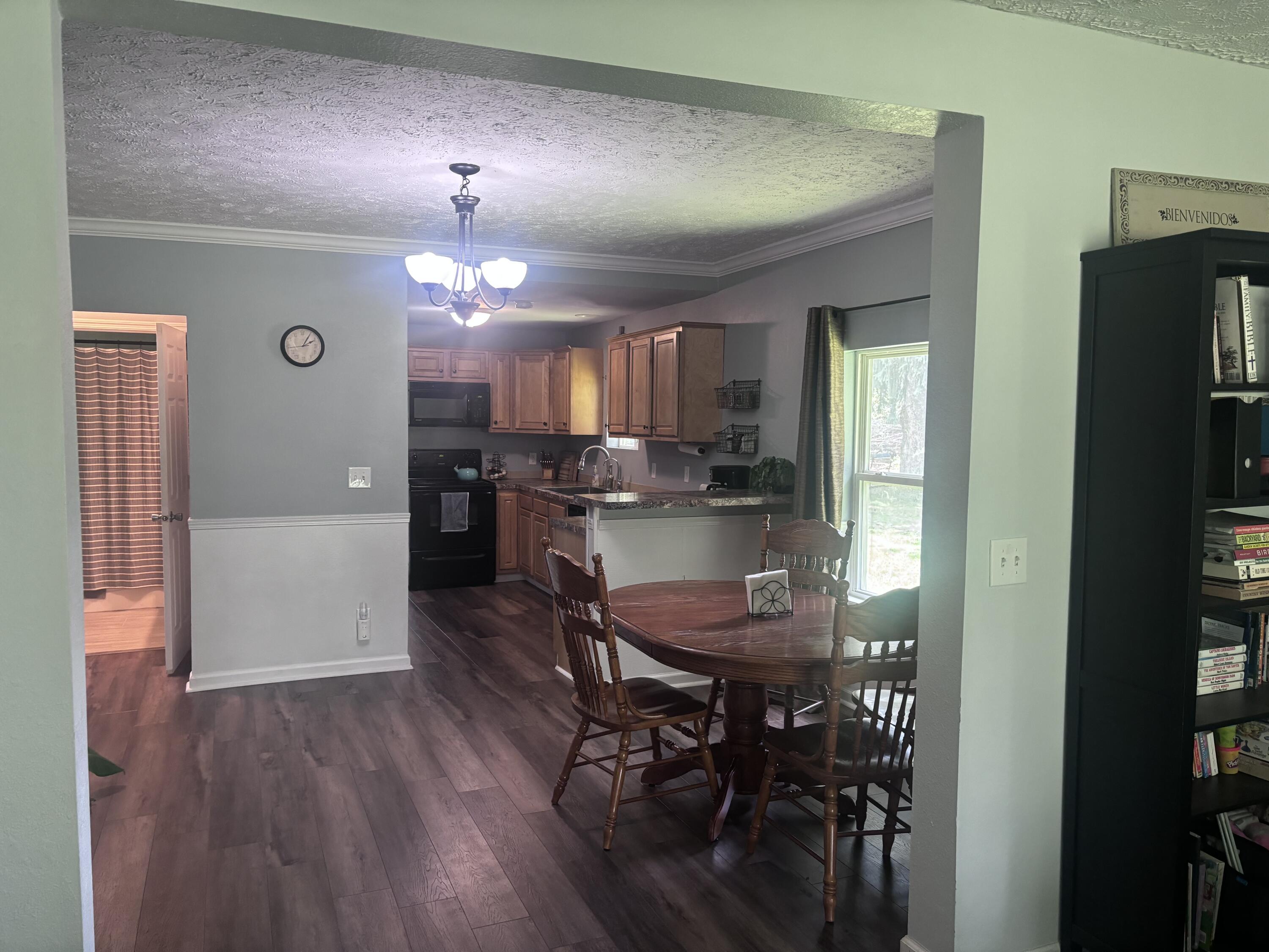 1726 East Pakes Road Stanton, MI 48888 - Photo 6 of 20 IMG_8900