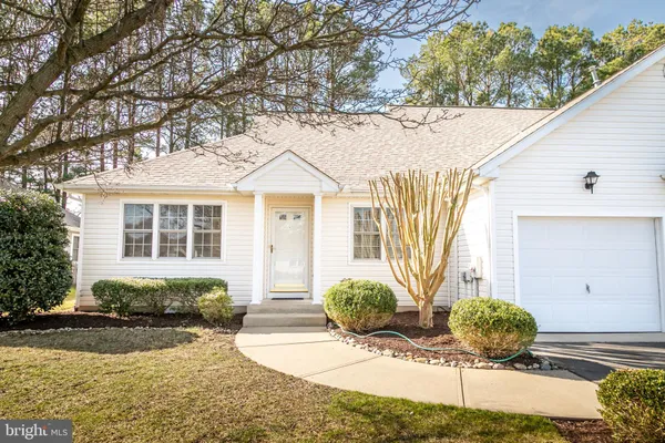 $299,900 | 1048 East Schumaker Manor Drive, Salisbury, MD 21804