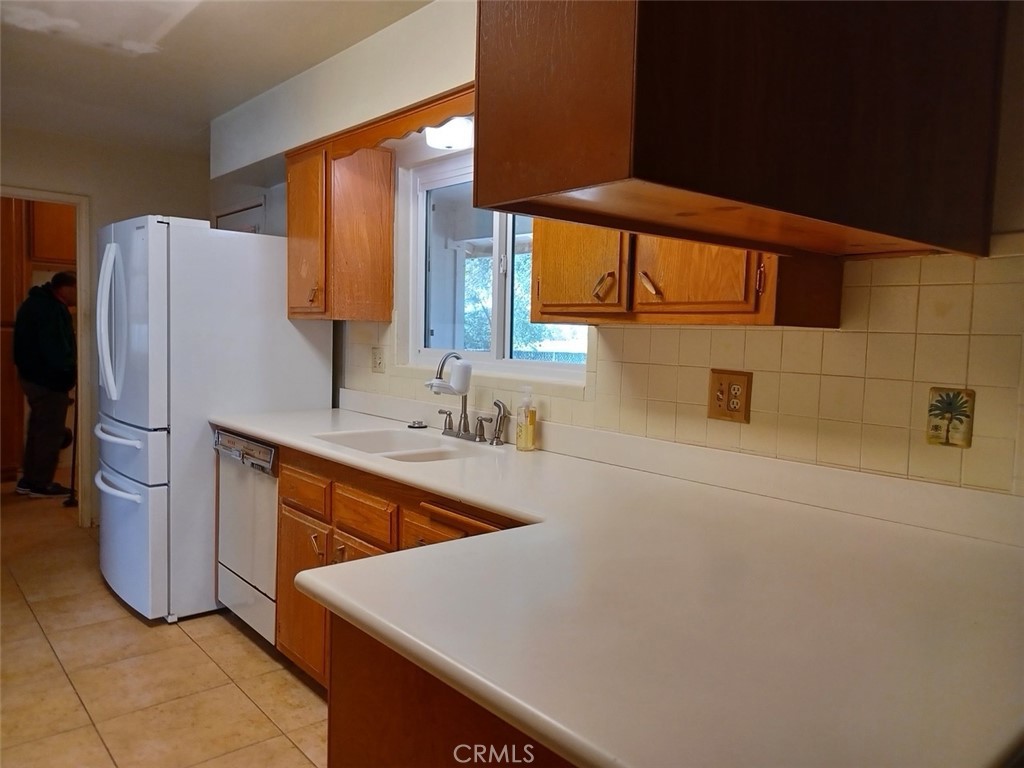 28751 Bradley Road Menifee, CA 92586 - Photo 4 of 19