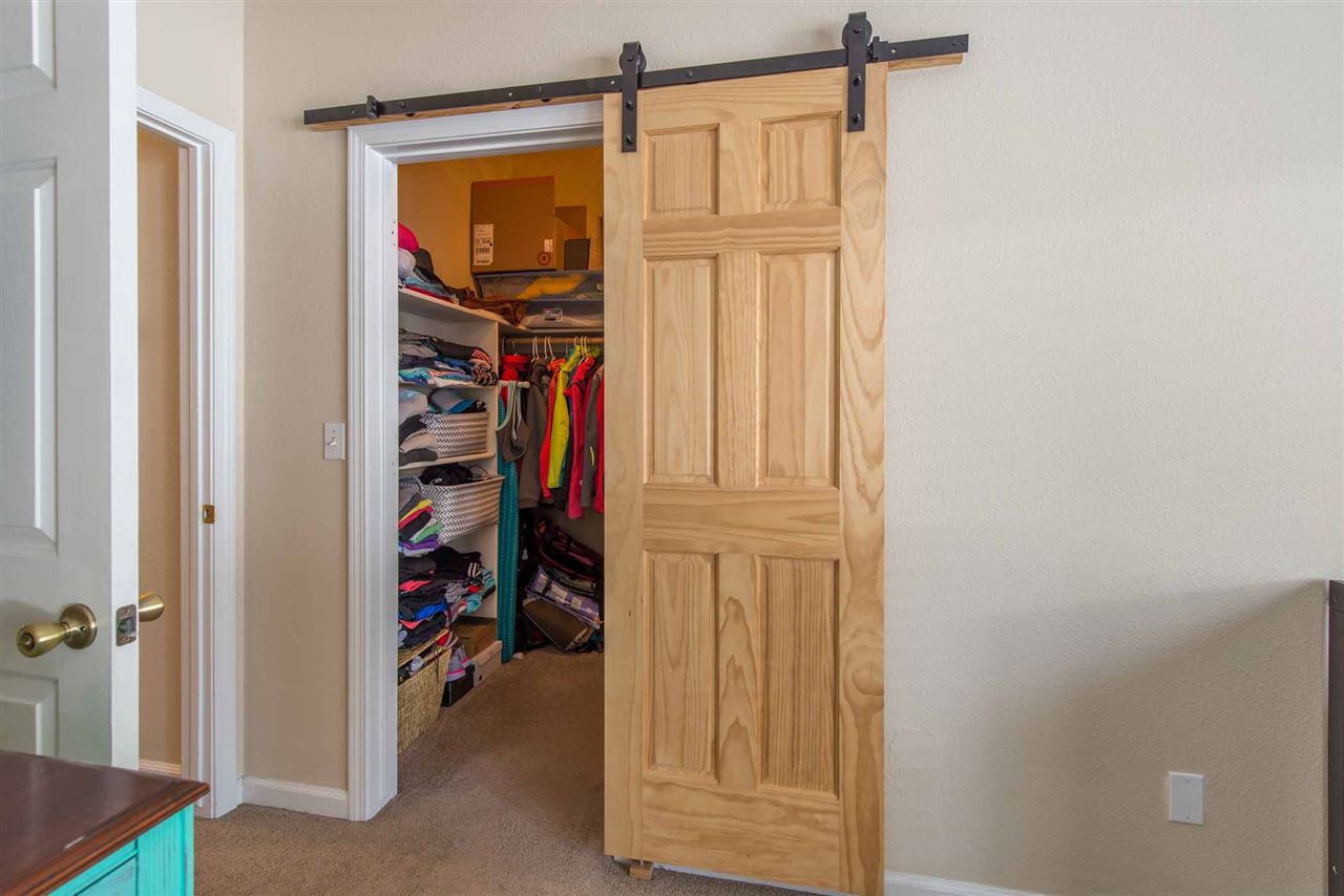 10115 Pine Cone Road Truckee, CA 96161 - Photo 12 of 21 Gallery Image 12