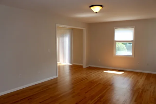 $5,500 | 196 Linwood Avenue, Unit 196, Newton, MA 02460