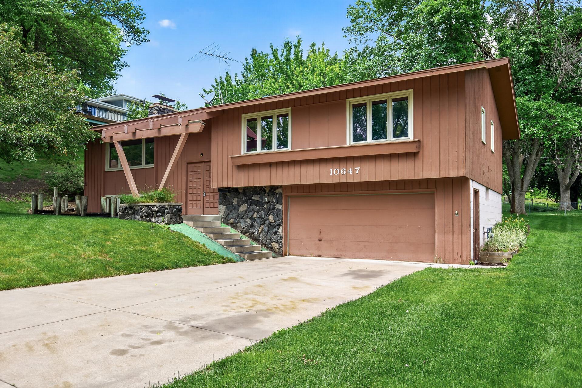10647 Utica Road South Bloomington, MN 55437 - Photo 2 of 31