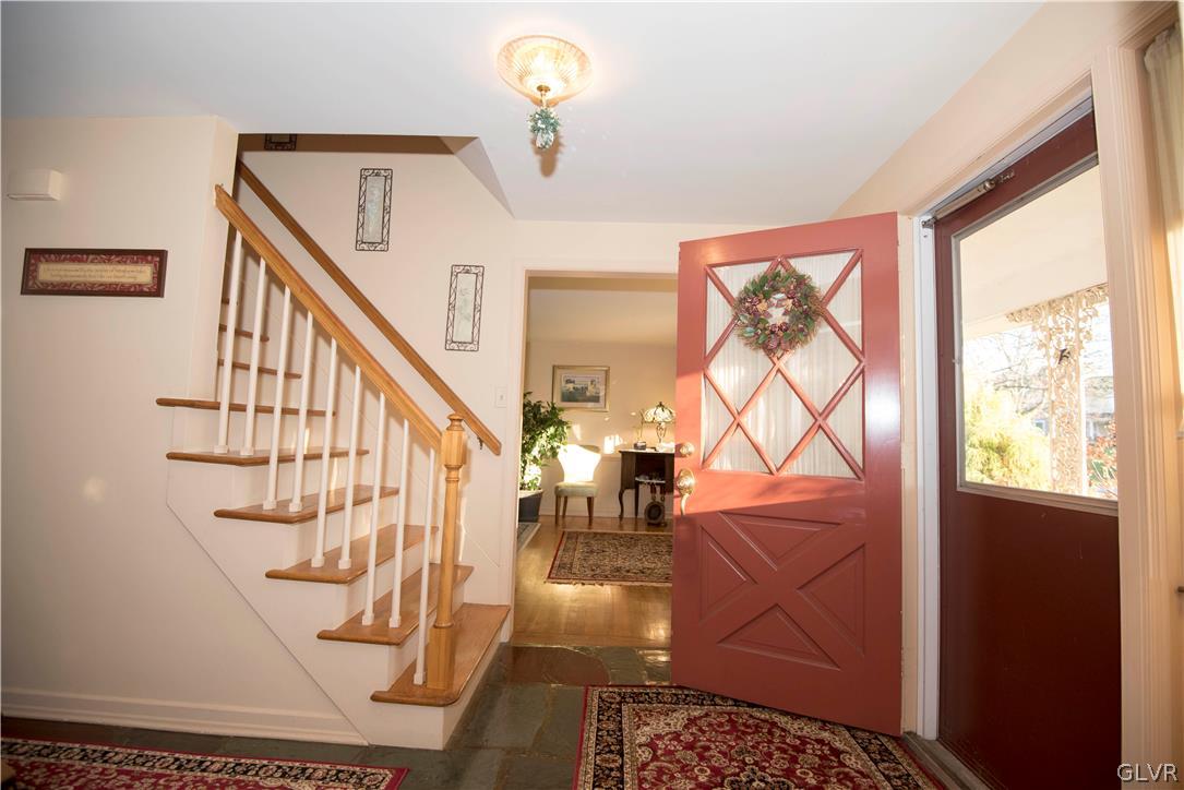 790 Wedgewood Road Bethlehem, PA 18017 - Photo 4 of 50 Welcoming Foyer