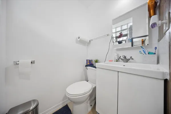 $370,000 | 5411 West North Avenue, Chicago, IL 60639