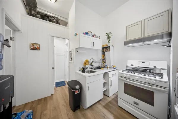 $370,000 | 5411 West North Avenue, Chicago, IL 60639
