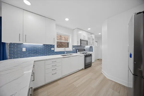 $370,000 | 5411 West North Avenue, Chicago, IL 60639