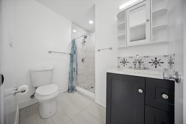 $370,000 | 5411 West North Avenue, Chicago, IL 60639