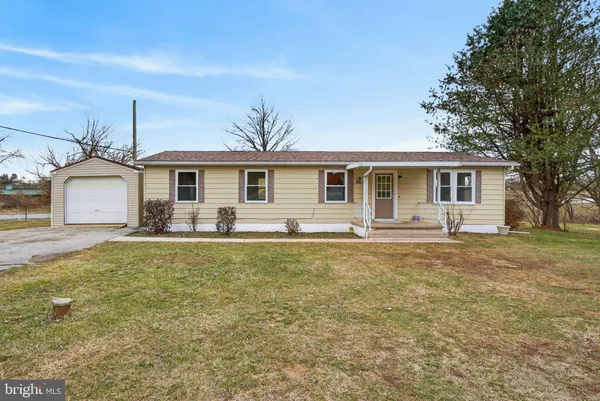 $189,900 | 4918 Pleasant Valley Road, York, PA 17406