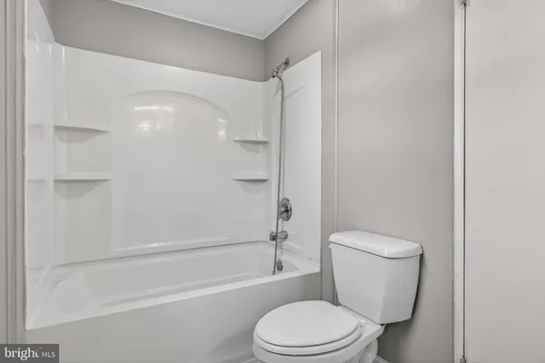 $189,900 | 4918 Pleasant Valley Road, York, PA 17406