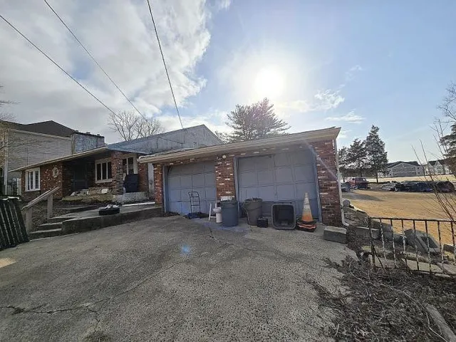 $350,000 | 64 Evergreen Avenue, Blackwood, NJ 08012