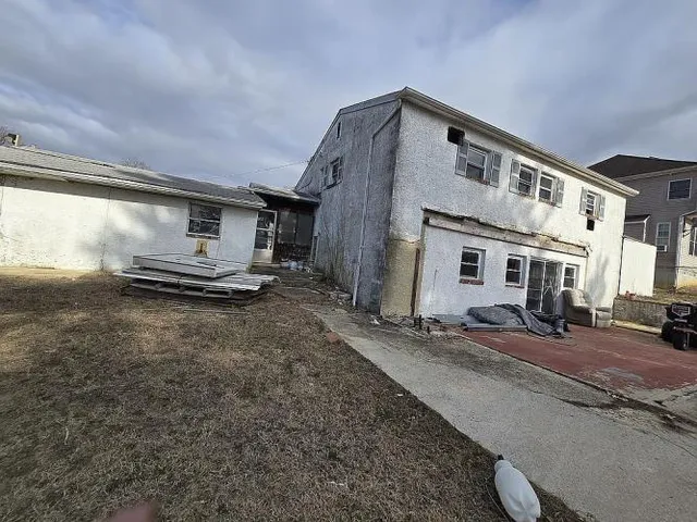 $350,000 | 64 Evergreen Avenue, Blackwood, NJ 08012