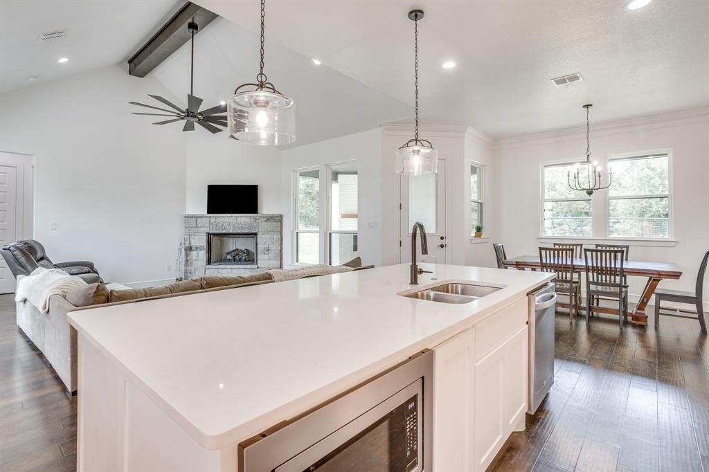 1057 Resolute Road Millsap, TX 76066 - Photo 5 of 28