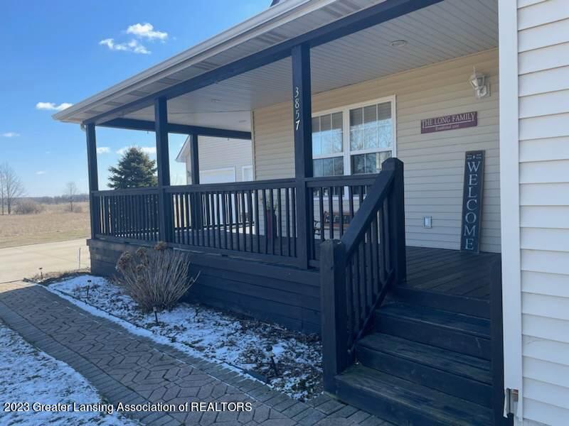 3857 Krouse Road Owosso, MI 48867 - Photo 6 of 56 334136035_216650447574680_79438594985033