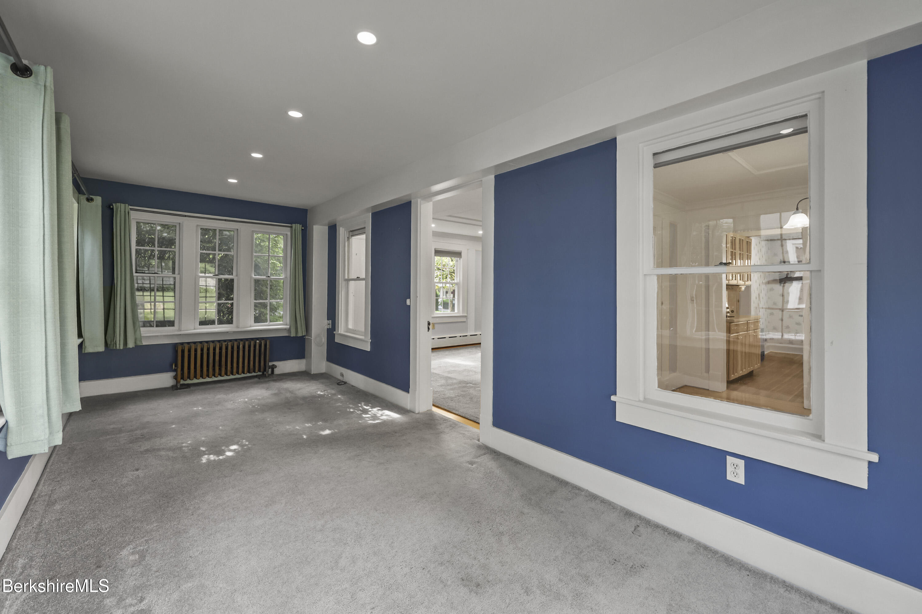 111 Northumberland Road Pittsfield, MA 01201 - Photo 21 of 51 105 Sun Room