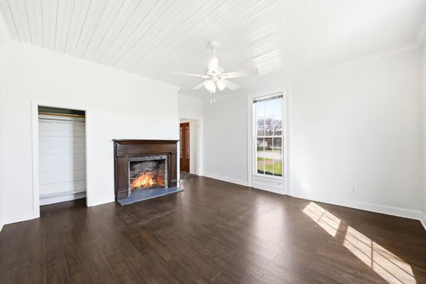 $469,900 | 107 Mechanic Street North, Lynchburg, TN 37352