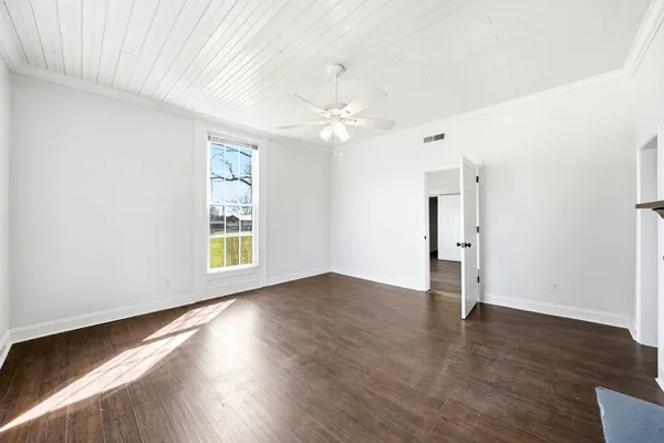 $469,900 | 107 Mechanic Street North, Lynchburg, TN 37352