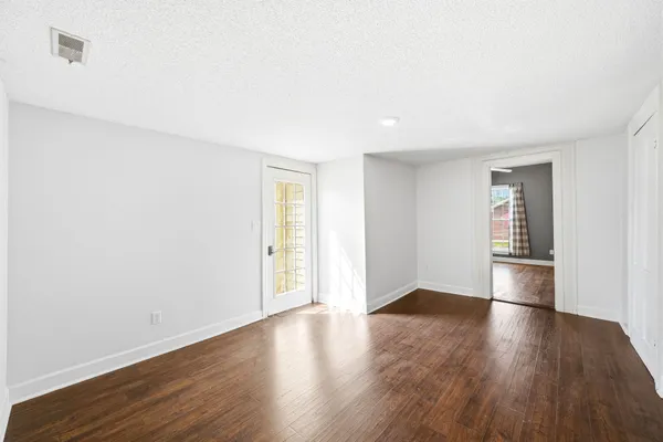 $469,900 | 107 Mechanic Street North, Lynchburg, TN 37352