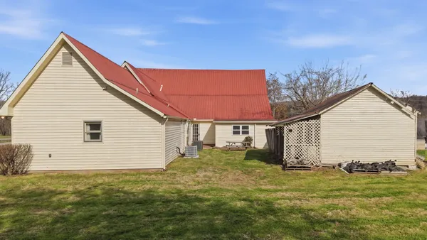 $469,900 | 107 Mechanic Street North, Lynchburg, TN 37352