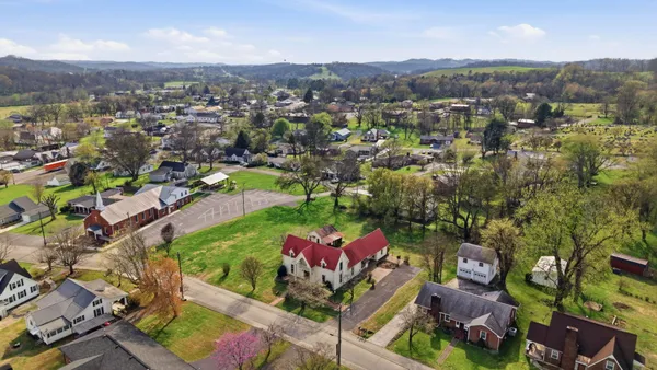 $469,900 | 107 Mechanic Street North, Lynchburg, TN 37352