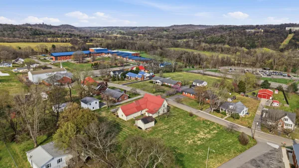 $469,900 | 107 Mechanic Street North, Lynchburg, TN 37352