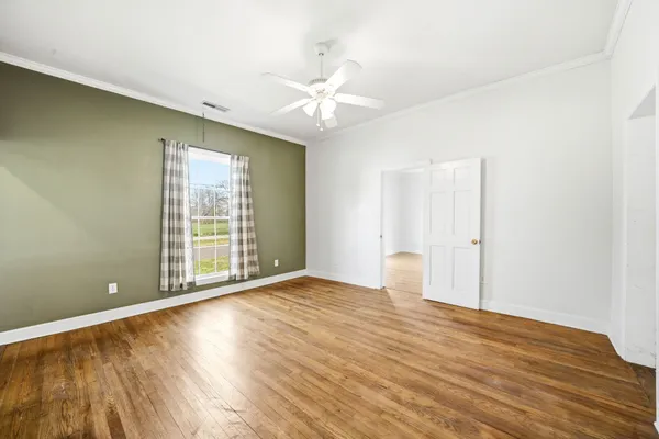 $469,900 | 107 Mechanic Street North, Lynchburg, TN 37352