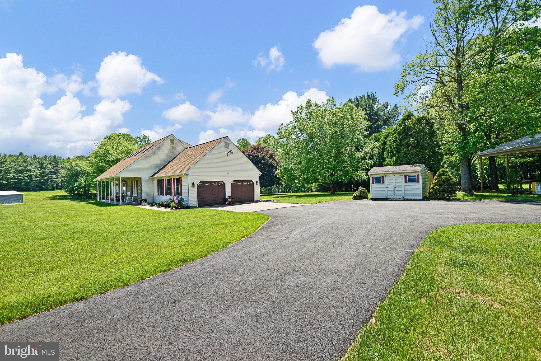 135 Blacksnake Road Elkton, MD 21921 - Photo 7 of 57 2 car attached garage