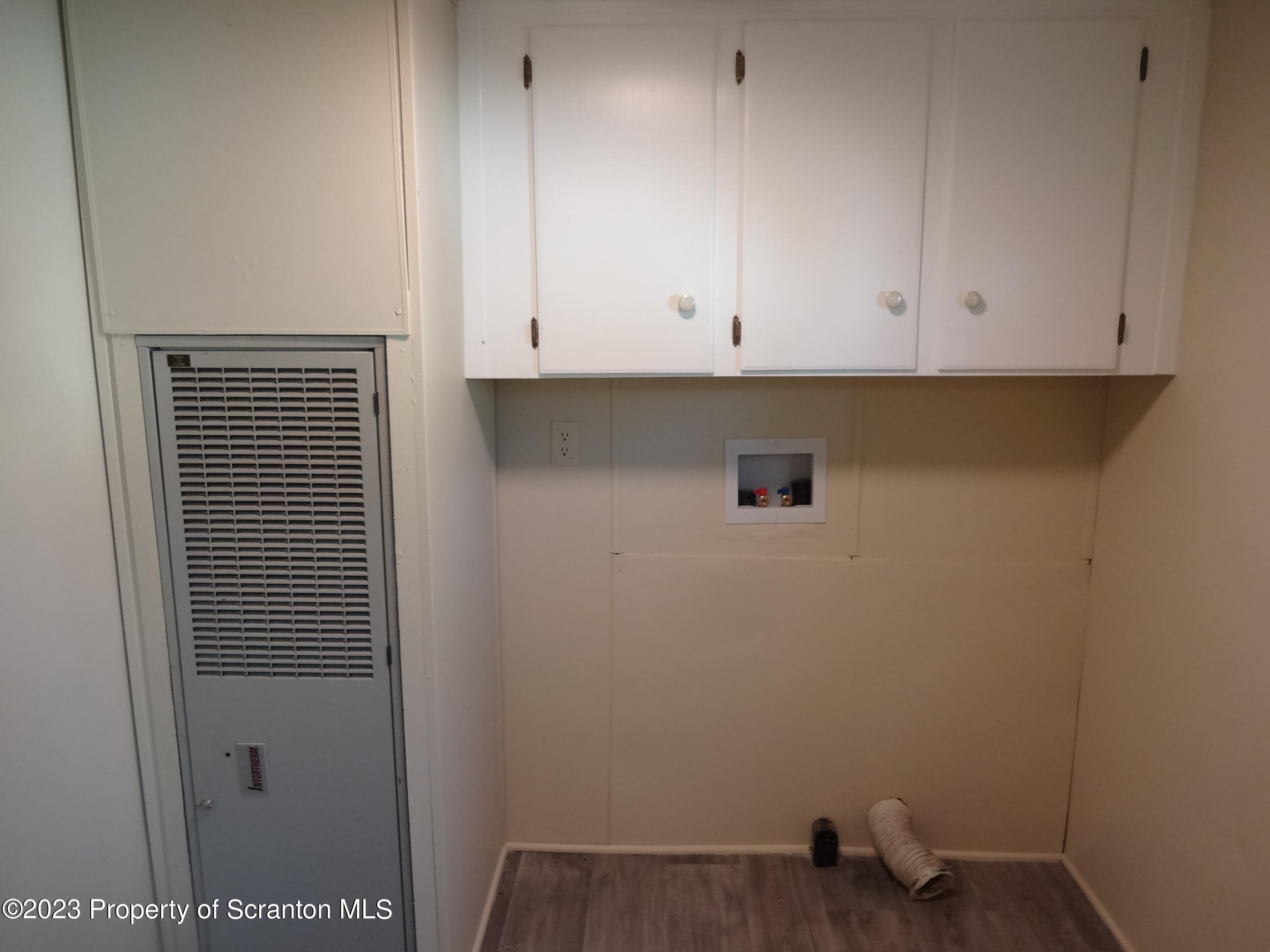 16 Circle Drive Lake Ariel, PA 18436 - Photo 17 of 21 Laundry