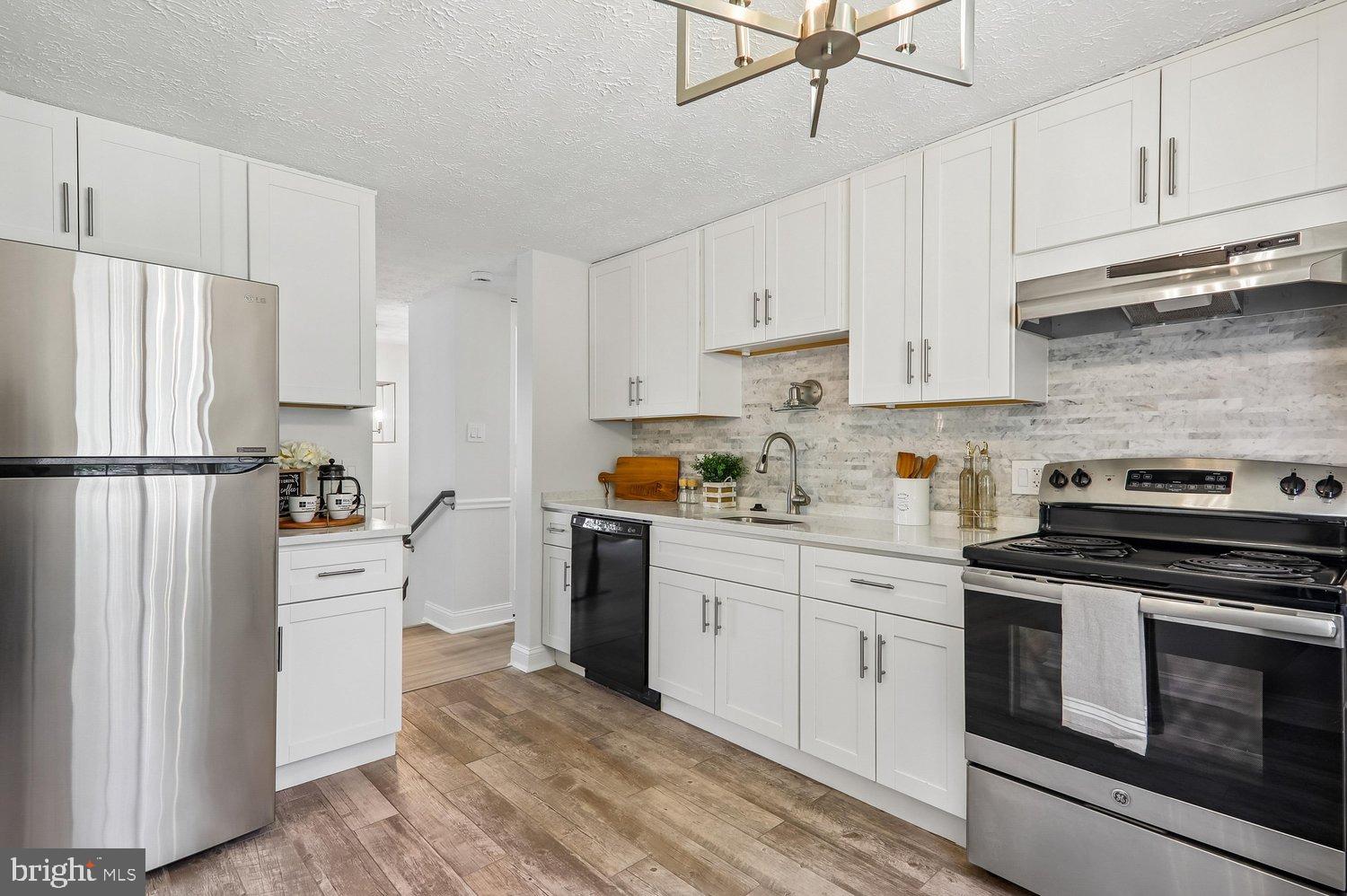 6612 Seward Road Bowie, MD 20720 - Photo 13 of 50 Kitchen