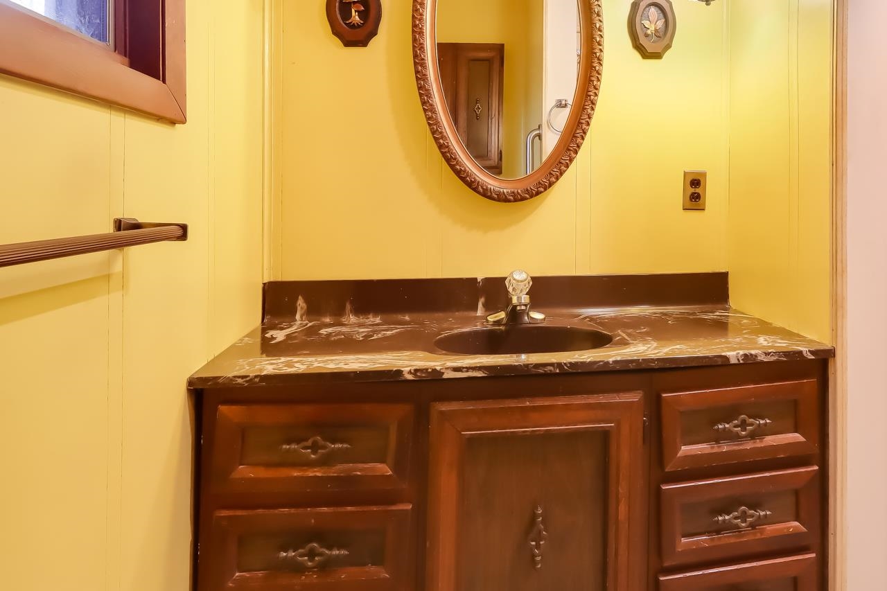 9737 East Otto Road Suttons Bay, MI 49682 - Photo 28 of 48 1910757-27.JPG
