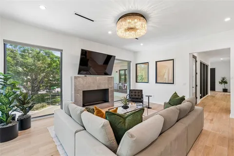 $2,150,000 | 94 West Davis Boulevard, Tampa, FL 33606