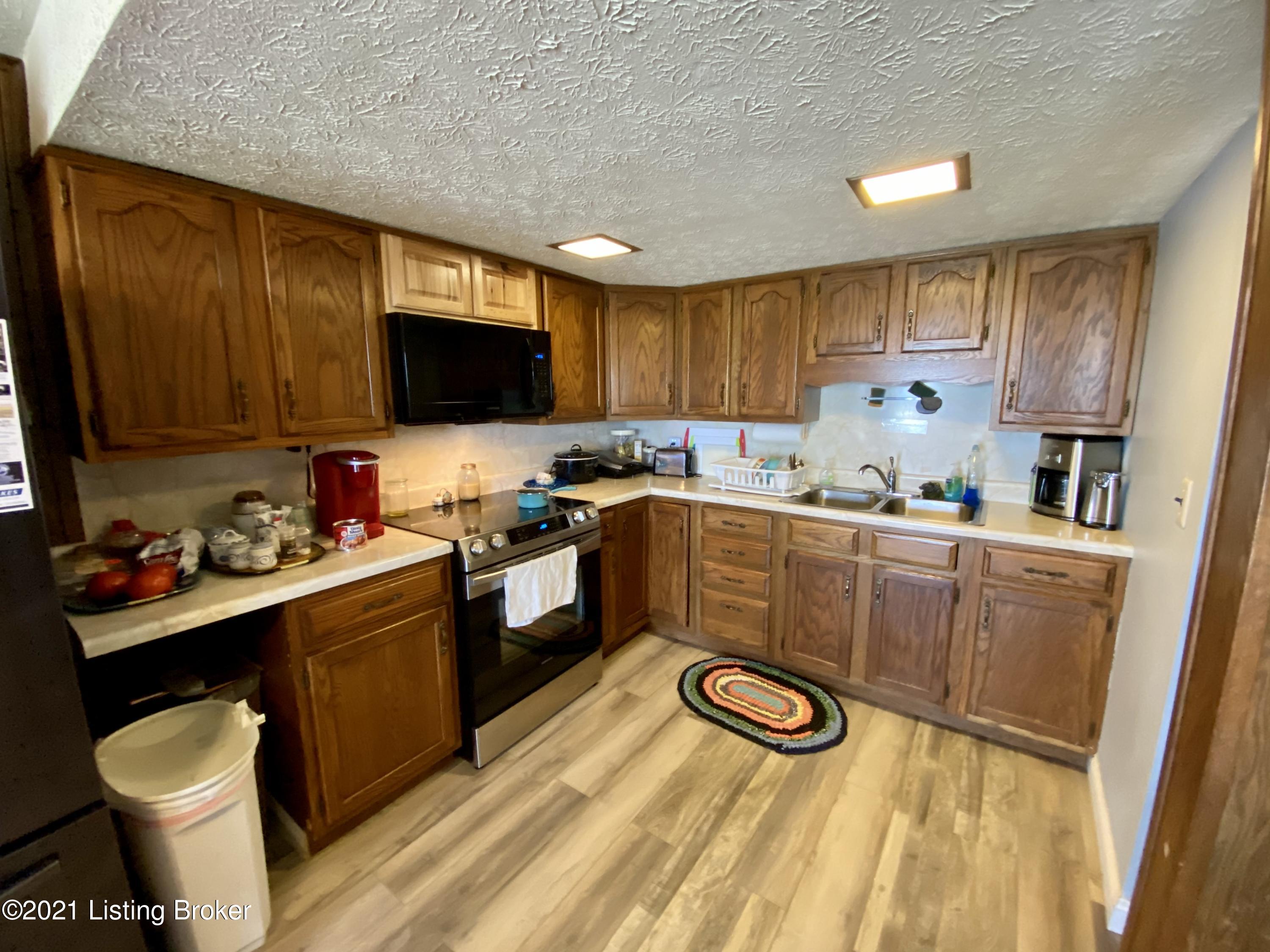 809 Sunbeam Road Leitchfield, KY 42754 - Photo 21 of 31 20