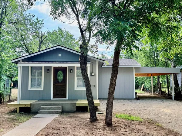 $129,900 | 209 McBrayer Street, Graham, TX 76450