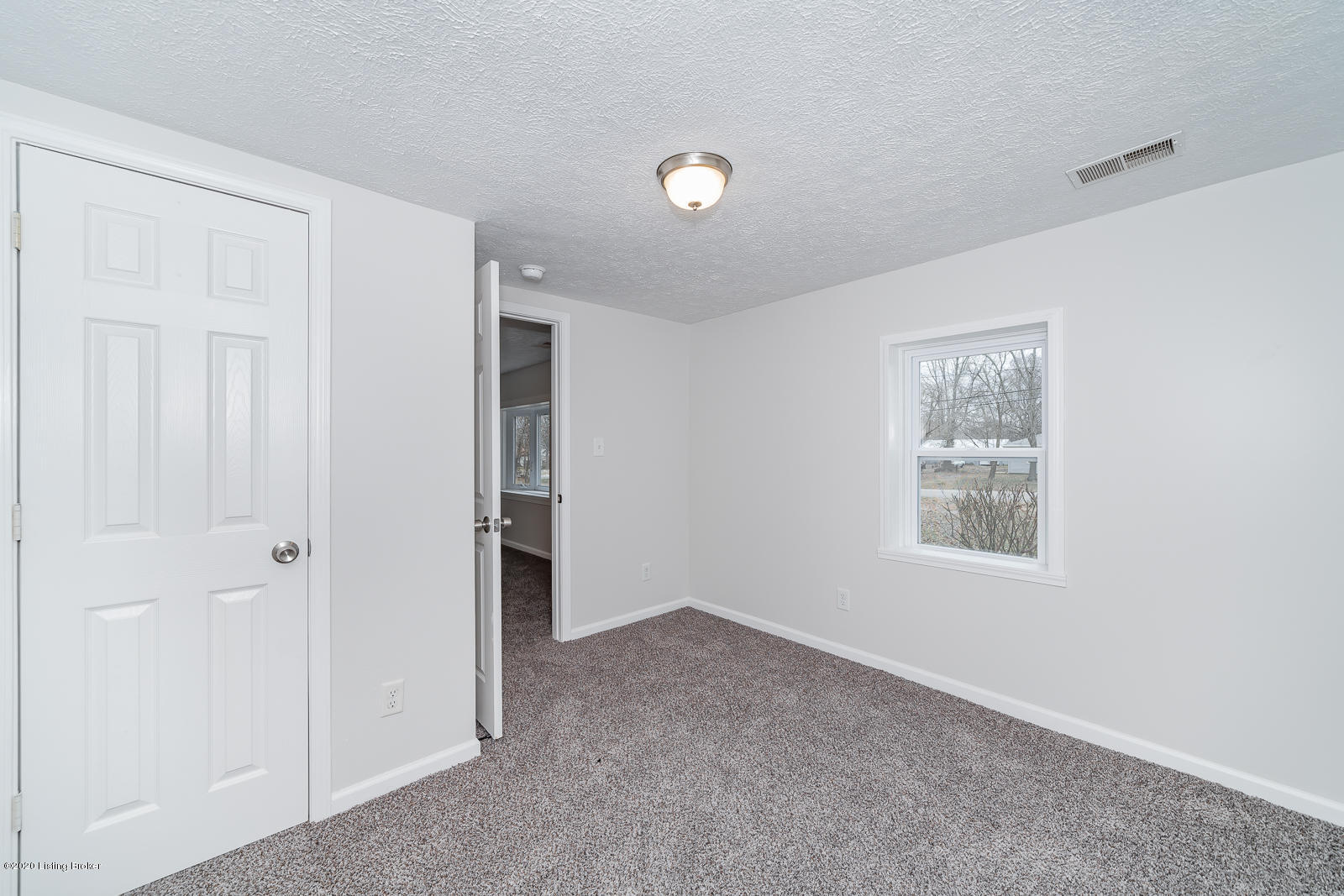 10008 Keys Ferry Road Fairdale, KY 40118 - Photo 26 of 37 10008 Keys Ferry Rd Fairdale-16